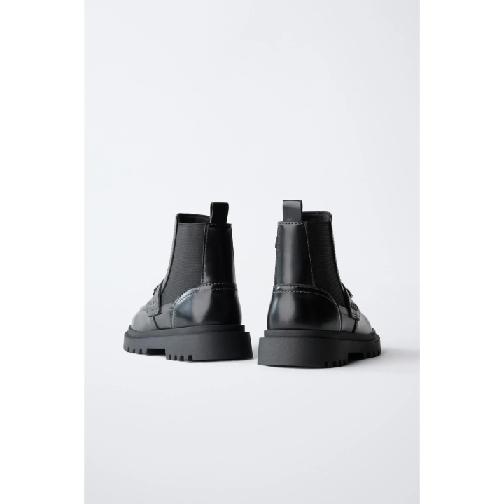 БОТИНКИ С МЕТАЛЛИЧЕСКИМ СЕРДЦЕМ