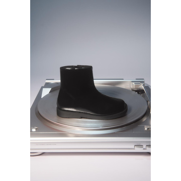 ЛАКИРОВАННЫЕ БОТИНКИ