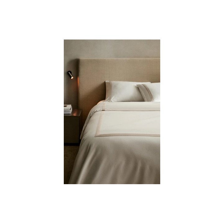 SATEEN DUVET COVER WITH BORDER (300 THREAD COUNT)