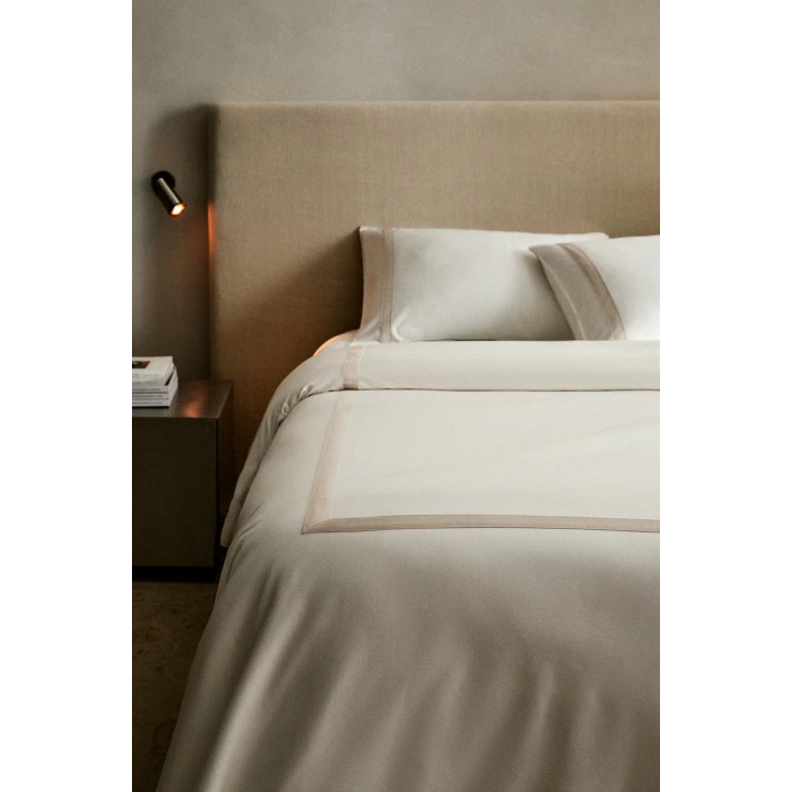 SATEEN DUVET COVER WITH BORDER (300 THREAD COUNT)