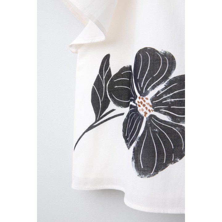 БЛУЗКА С ЦВЕТОЧНЫМ ПРИНТОМ