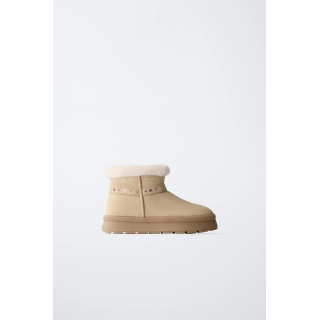 Сапоги с вышивкой