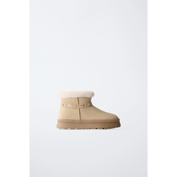 Сапоги с вышивкой