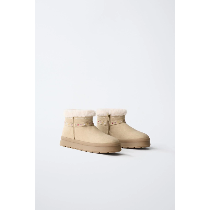 Сапоги с вышивкой