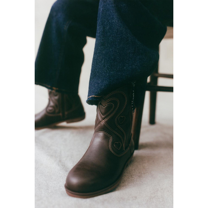 КОВБОЙСКИЕ САПОГИ С ВЫШИВКОЙ