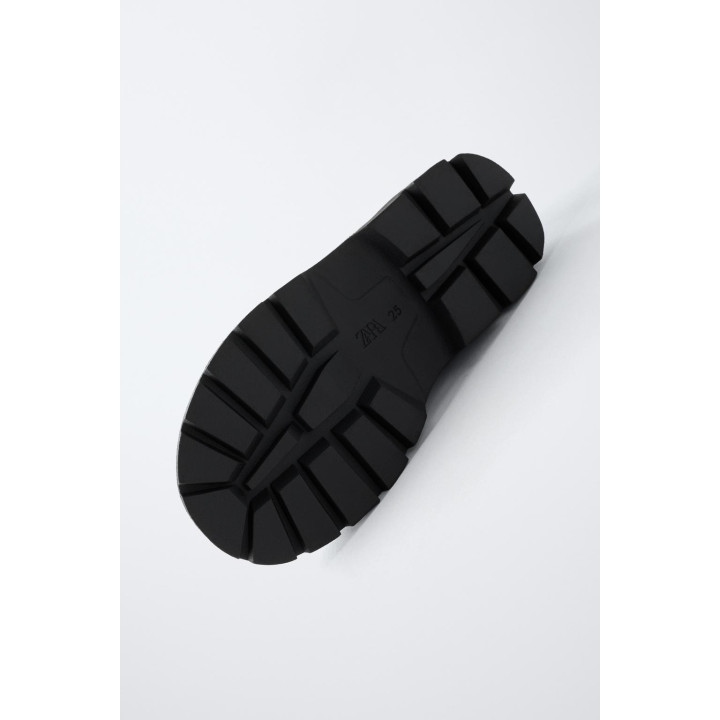 БОТИНКИ С ЭЛАСТИЧНОЙ ВСТАВКОЙ