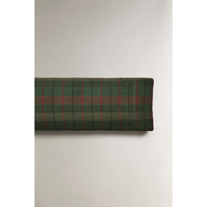Рождественская наволочка из хлопка в тартановом дизайне