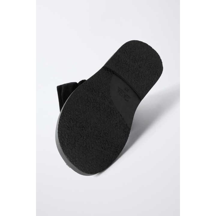 ЛАКИРОВАННЫЕ БОТИНКИ С БАНТОМ