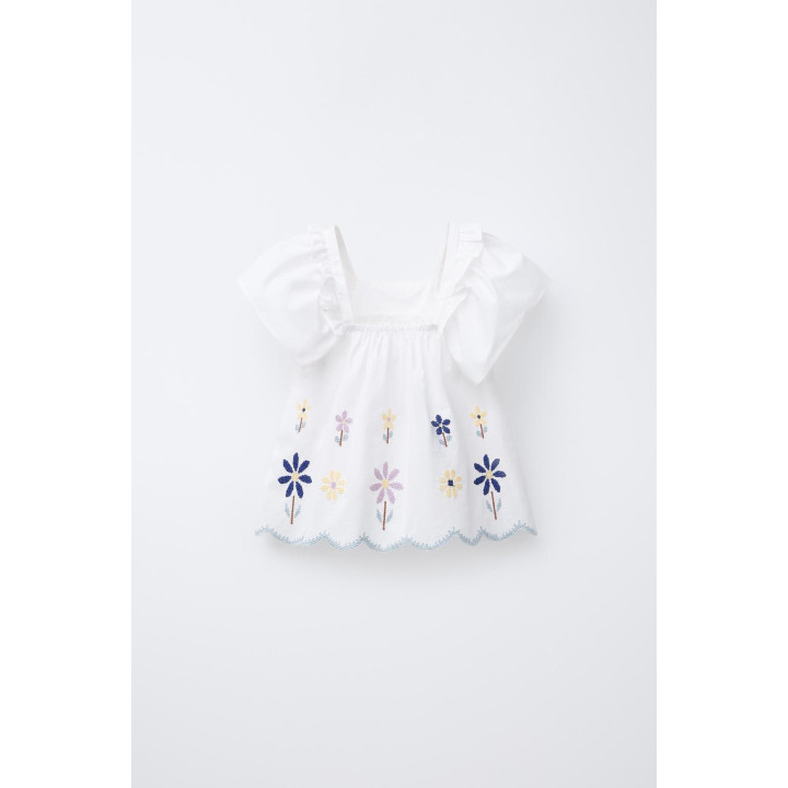 ТОП С ЦВЕТАМИ, ВЫШИТЫМИ КРЕСТИКОМ