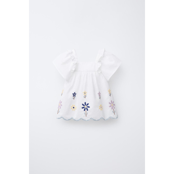 ТОП С ЦВЕТАМИ, ВЫШИТЫМИ КРЕСТИКОМ