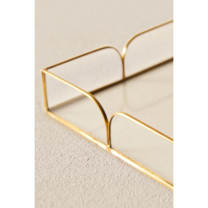 СТЕКЛЯННАЯ ПОДСТАВКА ДЛЯ САЛФЕТОК С МЕТАЛЛИЧЕСКОЙ ОТДЕЛКОЙ