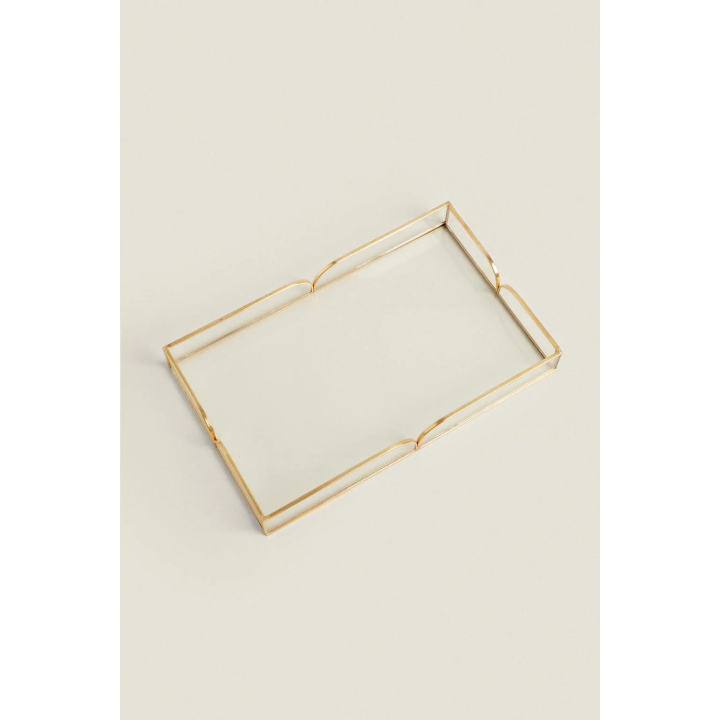 СТЕКЛЯННЫЙ И МЕТАЛЛИЧЕСКИЙ ПОДНОС