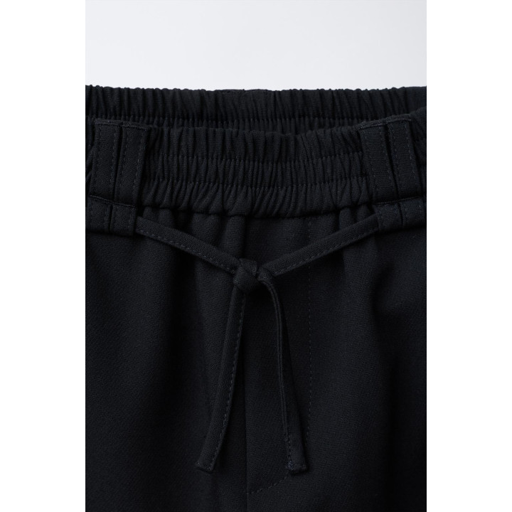 Базовые широкие брюки в стиле костюма с поясом