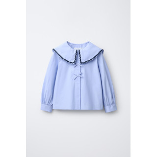 РУБАШКА С ВОРОТНИКОМ, ОТДЕЛАННЫМ ВОЛНИСТОЙ ТЕСЬМОЙ