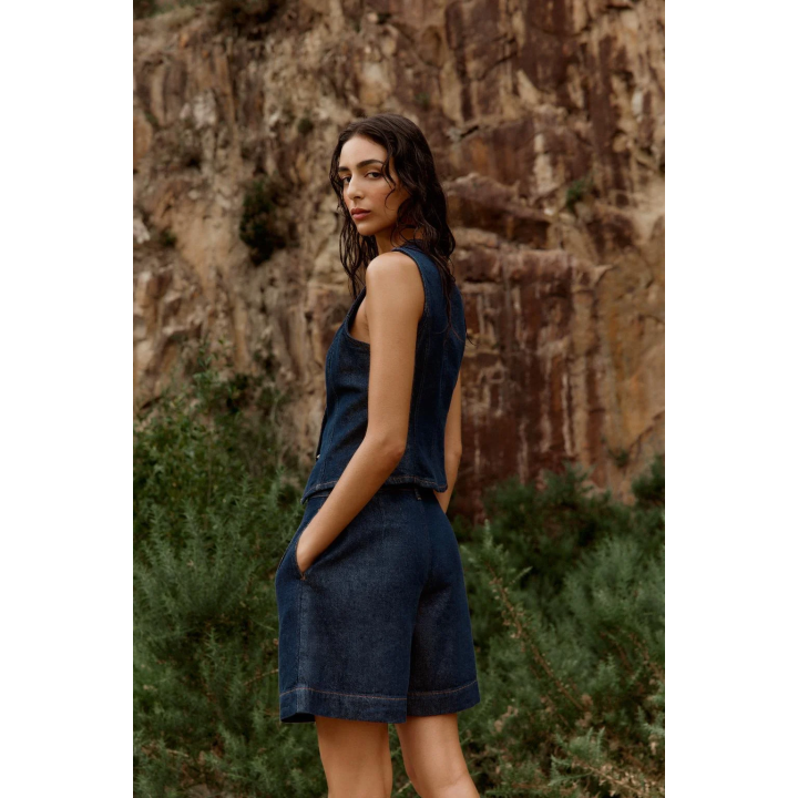 ДЖИНСОВЫЕ ШОРТЫ Z1975 С ВЫТАЧКАМИ И РЕМНЕМ