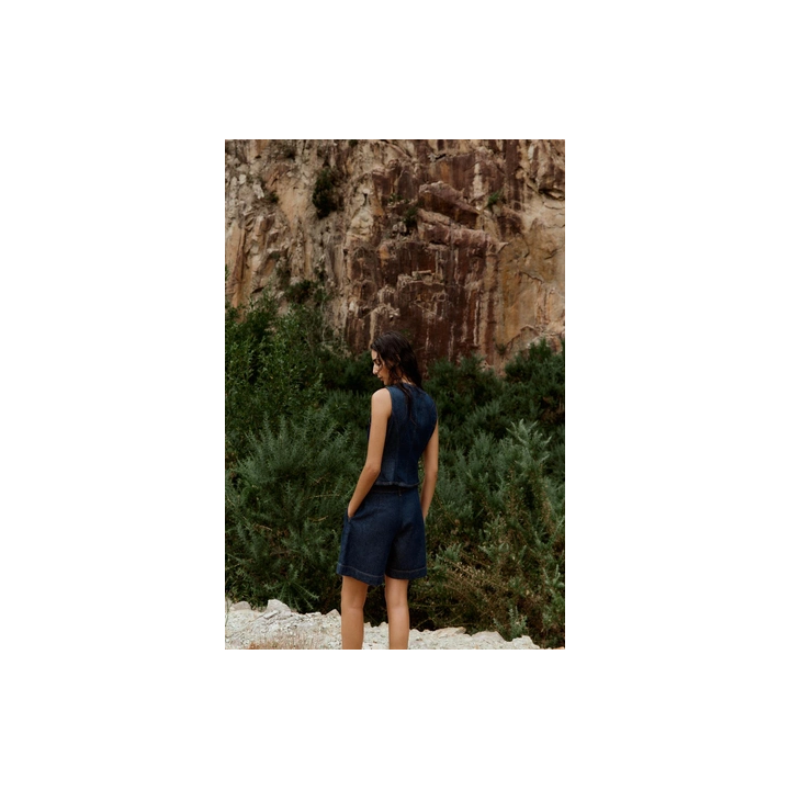 ДЖИНСОВЫЕ ШОРТЫ Z1975 С ВЫТАЧКАМИ И РЕМНЕМ