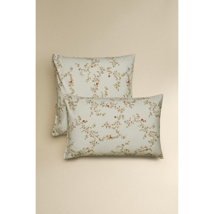 Наволочка с принтом листьев