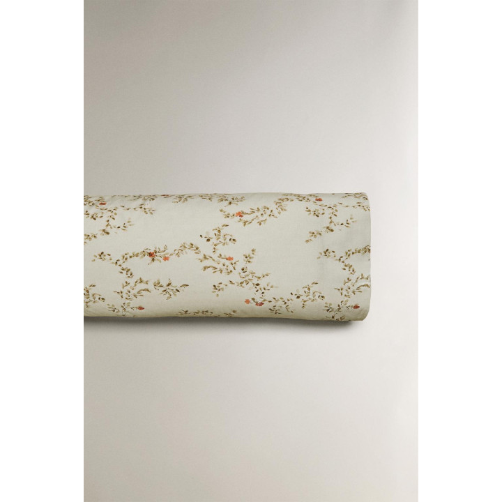 Наволочка с принтом листьев