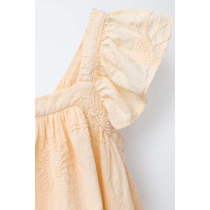 ПЛАТЬЕ С ВЫШИВКОЙ В ВИДЕ ЦВЕТОВ