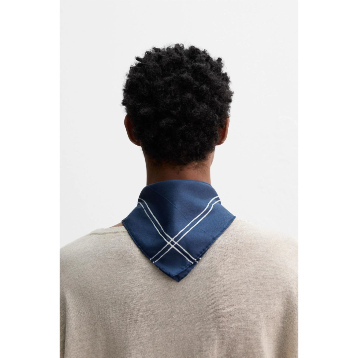 Шелковая бандана