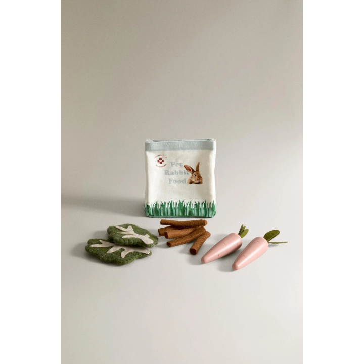 Набор игрушек для кормления кролика