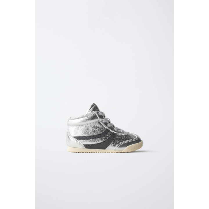 МОДНЫЕ СПОРТИВНЫЕ БОТИНКИ