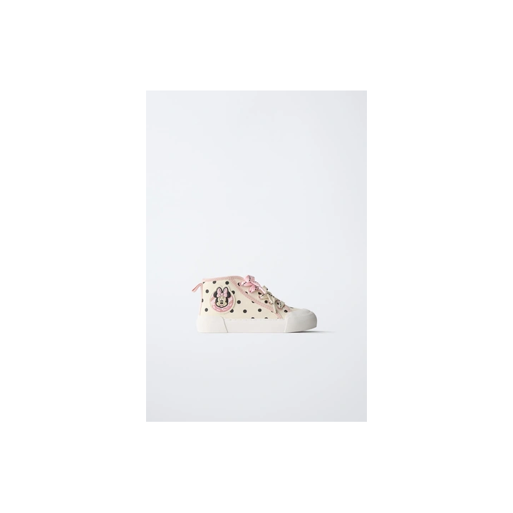 ВЫСОКИЕ КЕДЫ С ДЕТАЛЬЮ «МИННИ МАУС» © DISNEY
