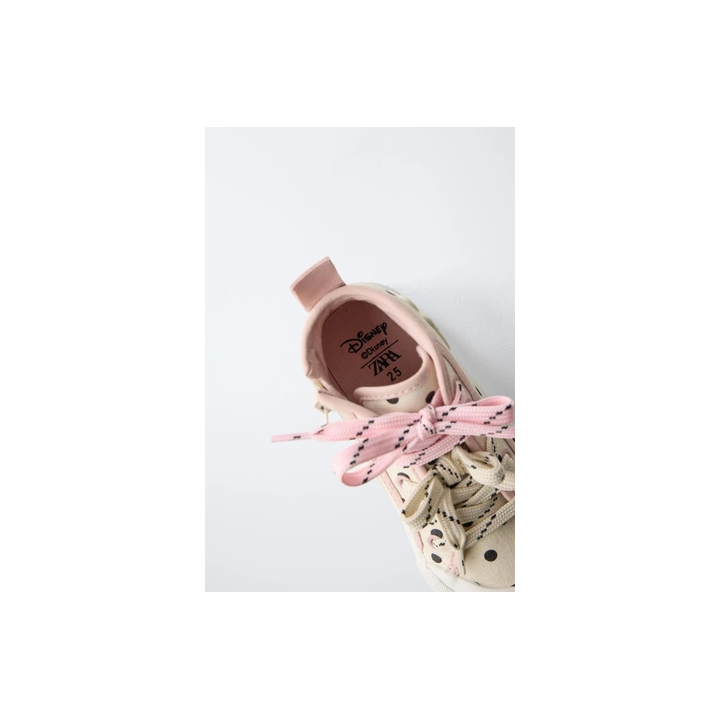 ВЫСОКИЕ КЕДЫ С ДЕТАЛЬЮ «МИННИ МАУС» © DISNEY