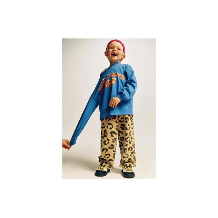 БРЮКИ STRAIGHT ИЗ МЯГКОЙ ТКАНИ С АНИМАЛИСТИЧЕСКИМ ПРИНТОМ