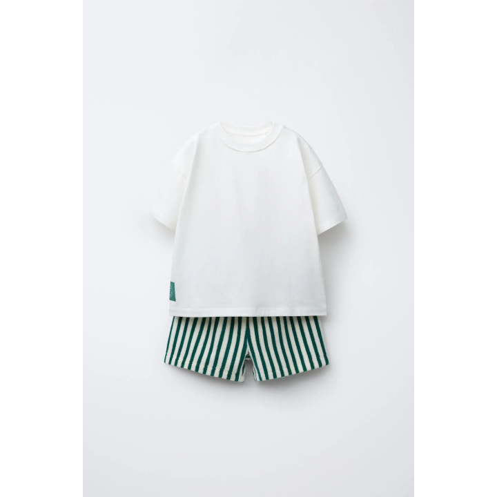 Набор футболки и шорт zara в полоску из махровой ткани