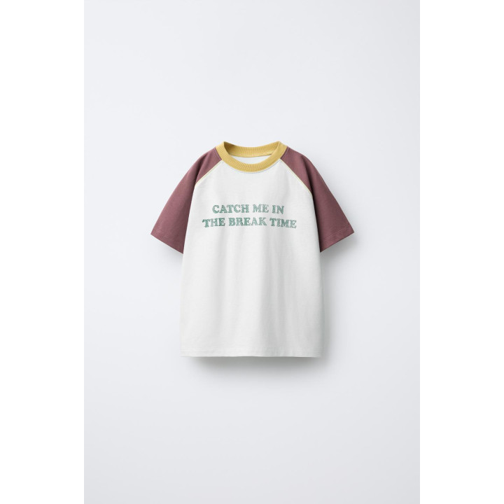 ФУТБОЛКА С КОНТРАСТНЫМИ РУКАВАМИ РЕГЛАН