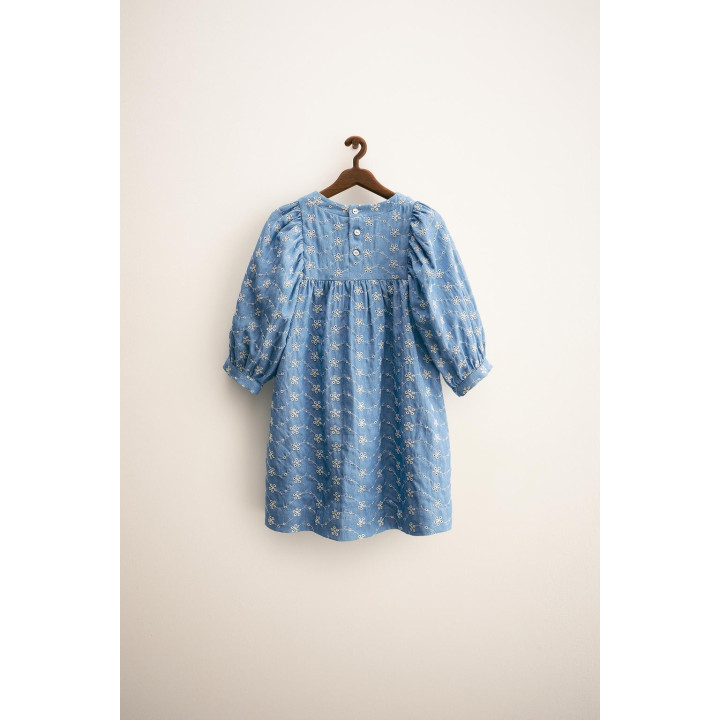 ZARA TIMELESS — ПЛАТЬЕ С ВЫШИВКОЙ В ВИДЕ ЦВЕТОВ