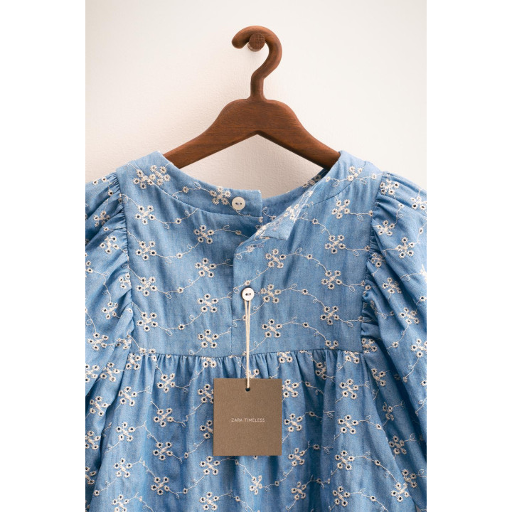 ZARA TIMELESS — ПЛАТЬЕ С ВЫШИВКОЙ В ВИДЕ ЦВЕТОВ