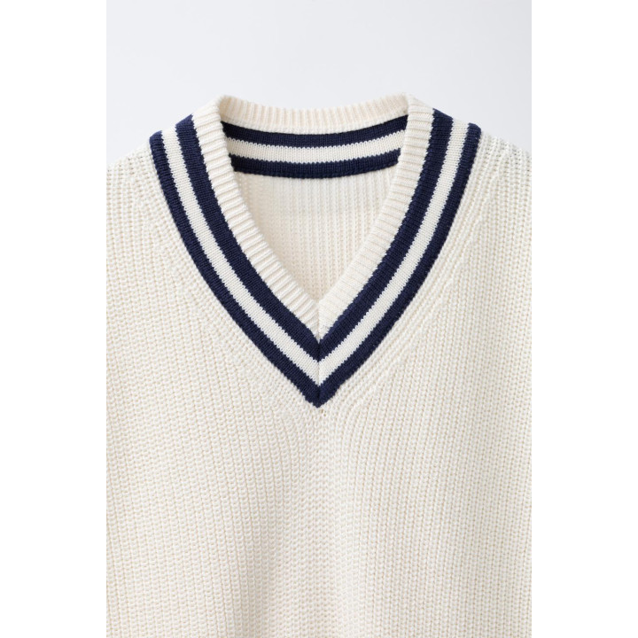 КОНТРАСТНЫЙ ТРИКОТАЖНЫЙ ЖИЛЕТ ВАРСИТИ