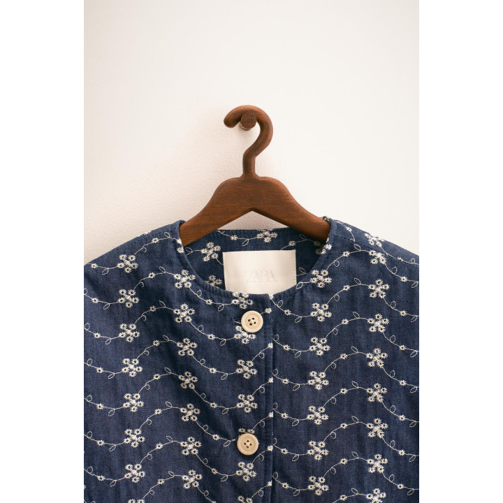 ZARA TIMELESS - КУРТКА С ВЫШИВКОЙ В ВИДЕ ЦВЕТОВ