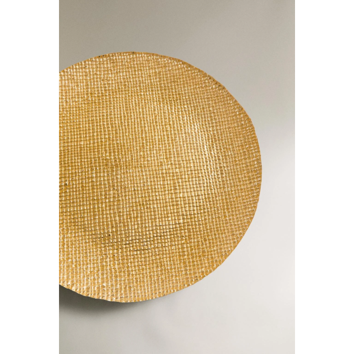 Золотое неровное стеклянное сервировочное блюдо