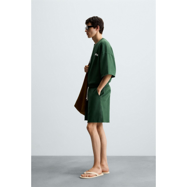 ТОЛСТОВКА С КОНТРАСТНОЙ НАШИВКОЙ