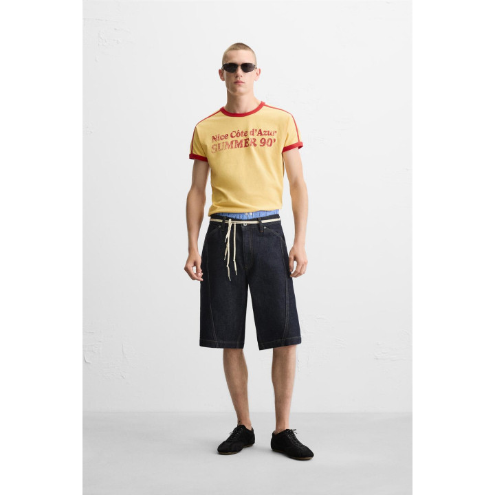 ФУТБОЛКА С КОНТРАСТНОЙ НАДПИСЬЮ И ОКАНТОВКОЙ В РУБЧИК