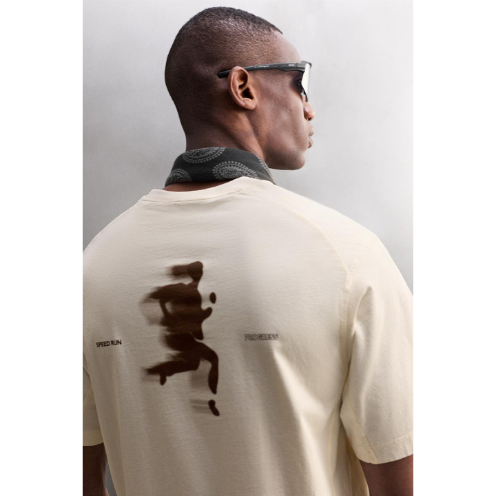 ФУТБОЛКА С ПРИНТОМ ДЛЯ БЕГА