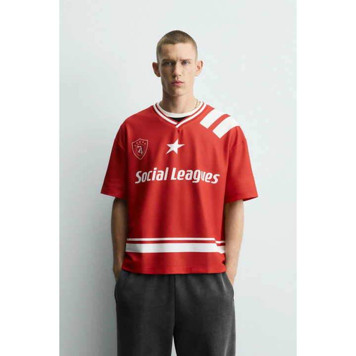 ФУТБОЛКА С РЕТРО-ПРИНТАМИ В ФУТБОЛЬНОМ СТИЛЕ