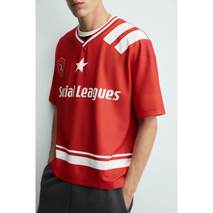 ФУТБОЛКА С РЕТРО-ПРИНТАМИ В ФУТБОЛЬНОМ СТИЛЕ