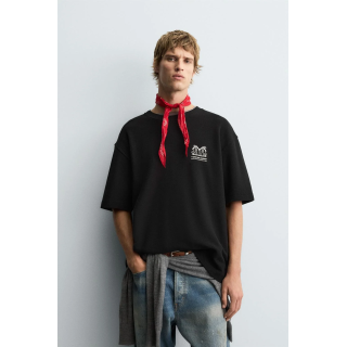 ТОЛСТОВКА С КОНТРАСТНЫМИ ПРИНТАМИ