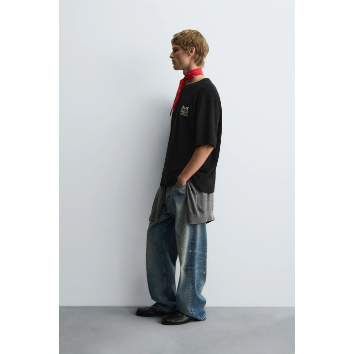 ТОЛСТОВКА С КОНТРАСТНЫМИ ПРИНТАМИ