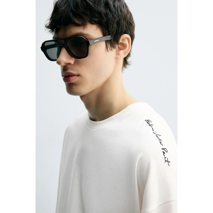 ФУТБОЛКА С АБСТРАКТНЫМ ПРИНТОМ