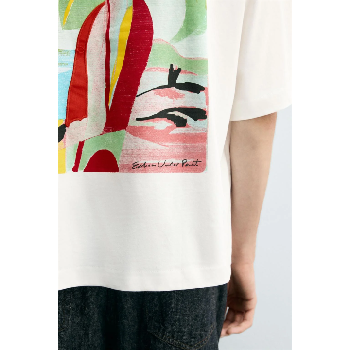 ФУТБОЛКА С АБСТРАКТНЫМ ПРИНТОМ