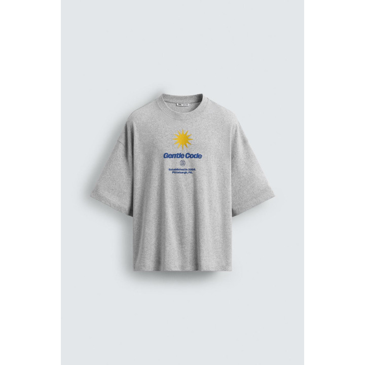 ФУТБОЛКА С КОМБИНИРОВАННЫМ ПРИНТОМ СОЛНЦА