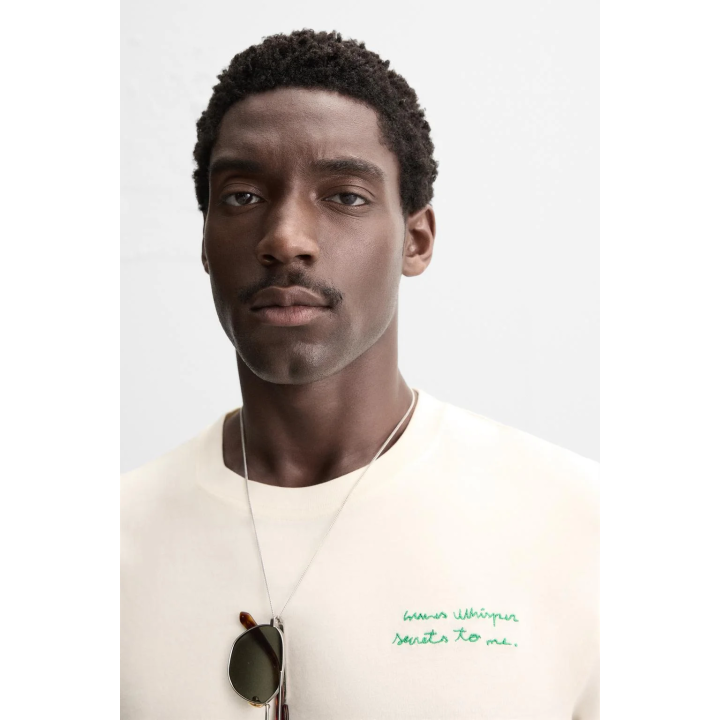 ФУТБОЛКА С КОНТРАСТНЫМ ПРИНТОМ