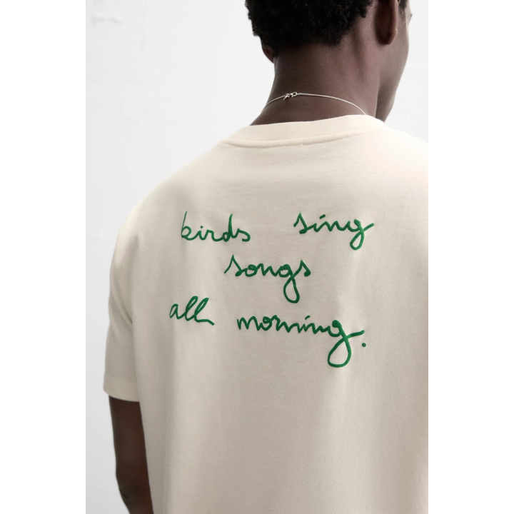 ФУТБОЛКА С КОНТРАСТНЫМ ПРИНТОМ