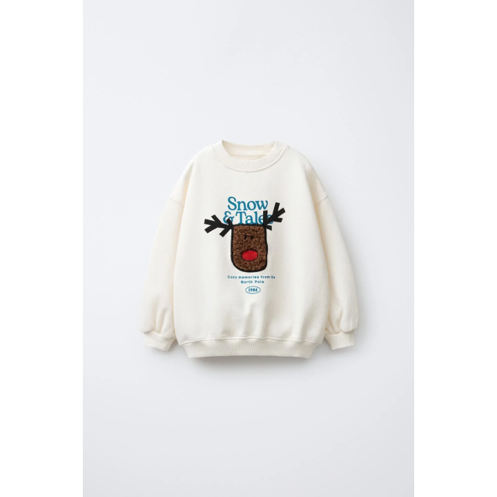 ТОЛСТОВКА С НАШИВКОЙ «ОЛЕНЬ» ИЗ ИСКУССТВЕННОЙ ОВЧИНЫ