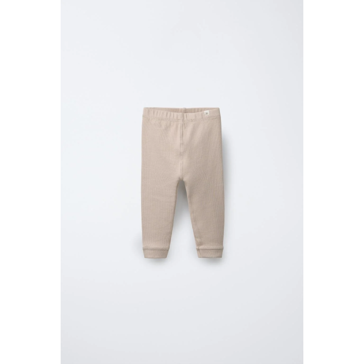 Ребристые леггинсы с деталями ярлыка